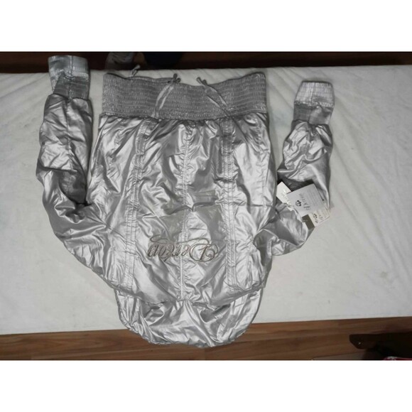 Women’s Dereon Silver Puffer Jacket - Picture 2 of 4